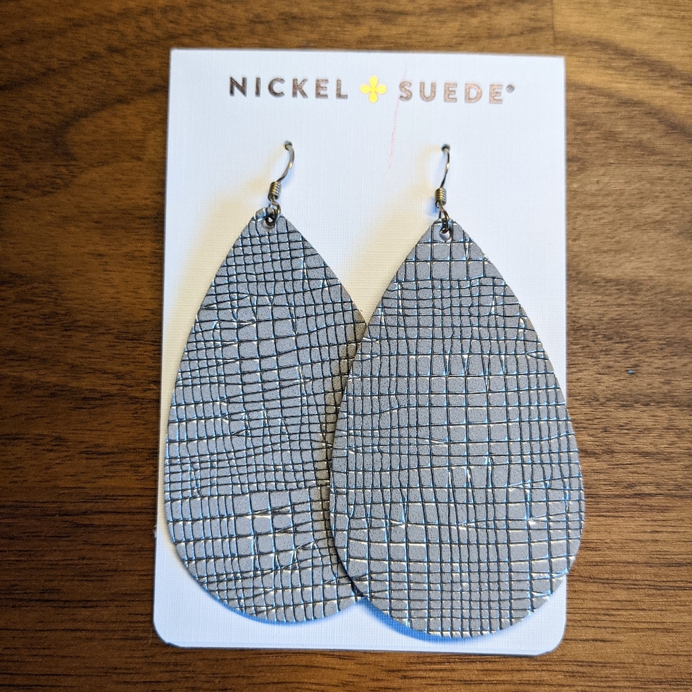 Nickel & Suede Moonstone Trellis